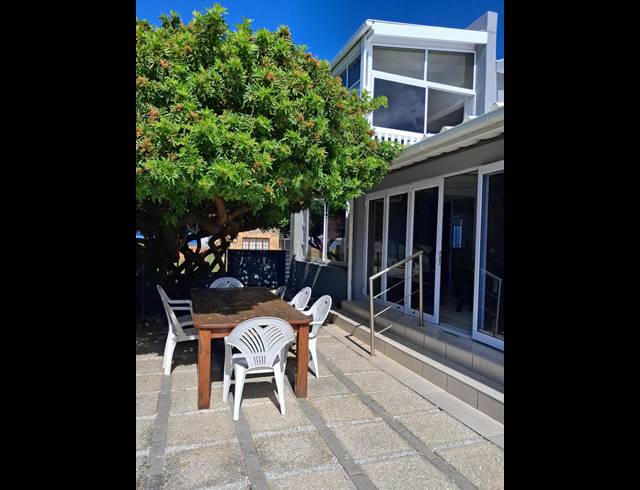 4 BEDROOM FREEHOLD TO LET IN KLEINMOND CENTRAL